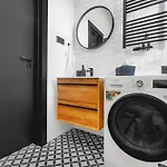 아파트 Designer Loft - Modern & Chic 브라티슬라바