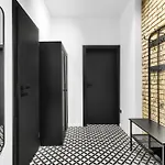 Designer Loft - Modern & Chic