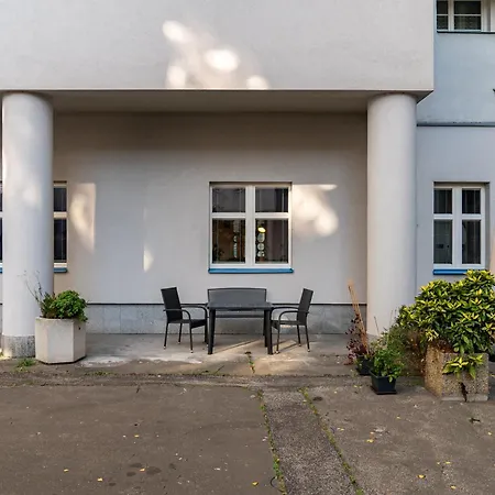 Designer Loft - Modern & Chic דירה