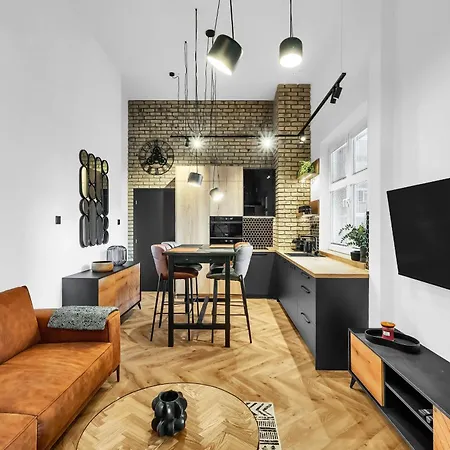 דירה Designer Loft - Modern & Chic *