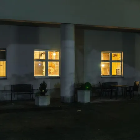 דירה Designer Loft - Modern & Chic ברטיסלאבה