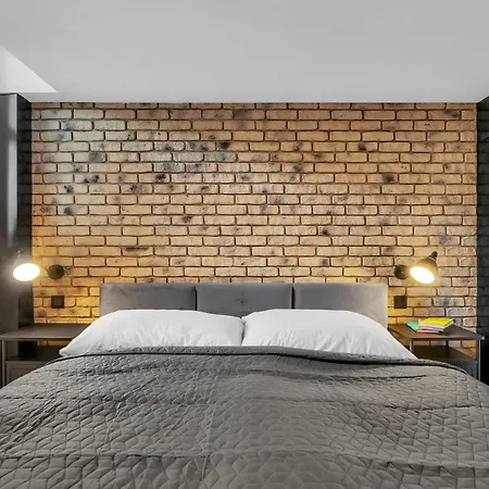 Designer Loft - Modern & Chic *