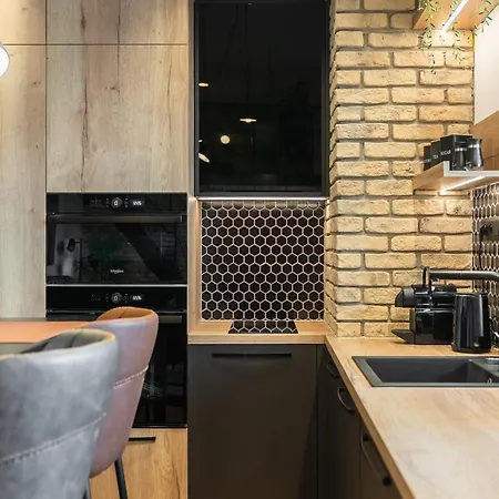 아파트 Designer Loft - Modern & Chic *