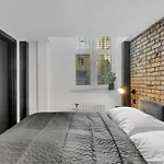 Designer Loft - Modern & Chic *